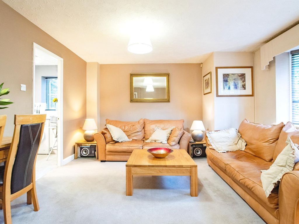 Swan Close Rickmansworth WD3  