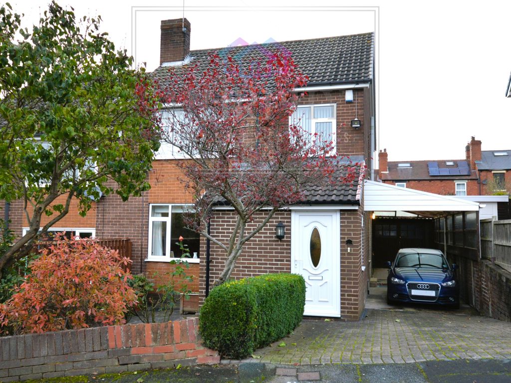 4 bed semidetached house for sale in Wenthill Close, Ackworth