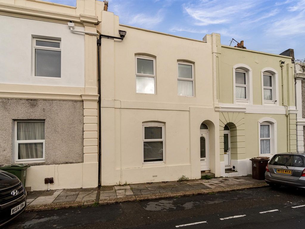 2 bed flat for sale in Penrose Street, Plymouth PL1, £105,000 Zoopla