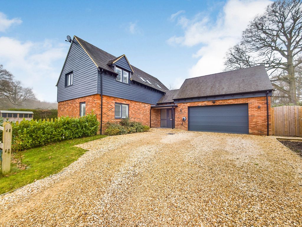 4 bed detached house for sale in Stane Street, Slinfold, Horsham RH13