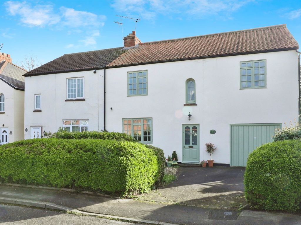 4 bed semidetached house for sale in Bolham Lane, Retford DN22, £