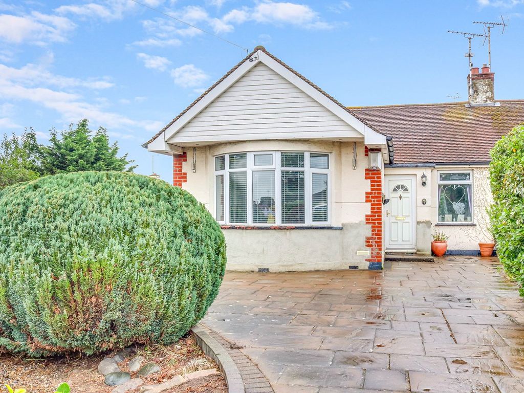 2 bed semidetached bungalow for sale in Oakengrange Drive, SouthendOn