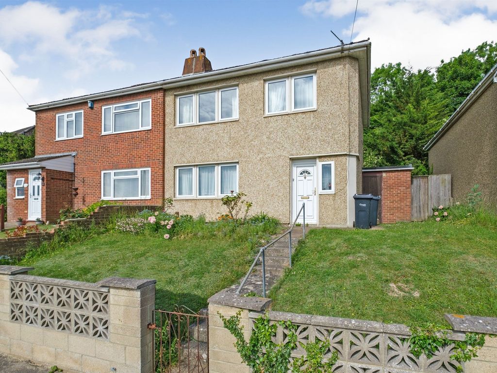 3 bed semidetached house for sale in Woodside Road, Salisbury SP2 Zoopla