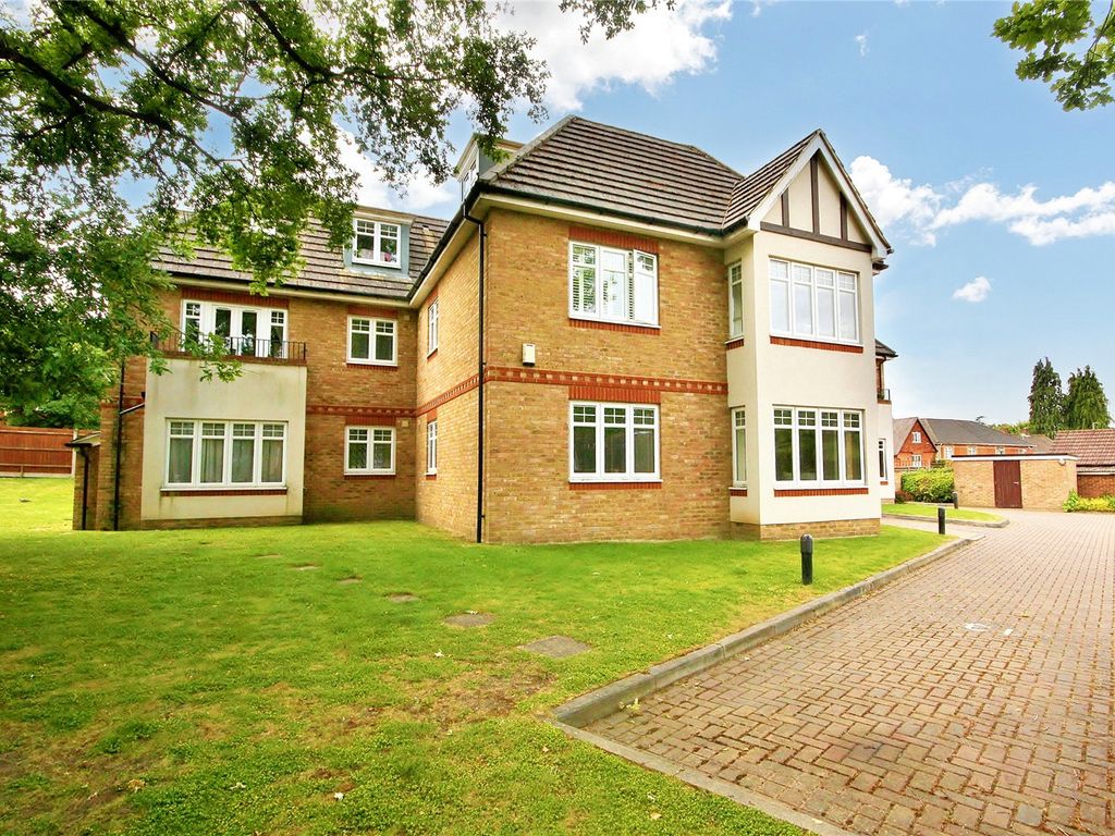 2 bed flat for sale in College Road, Woking, Surrey GU22 Zoopla