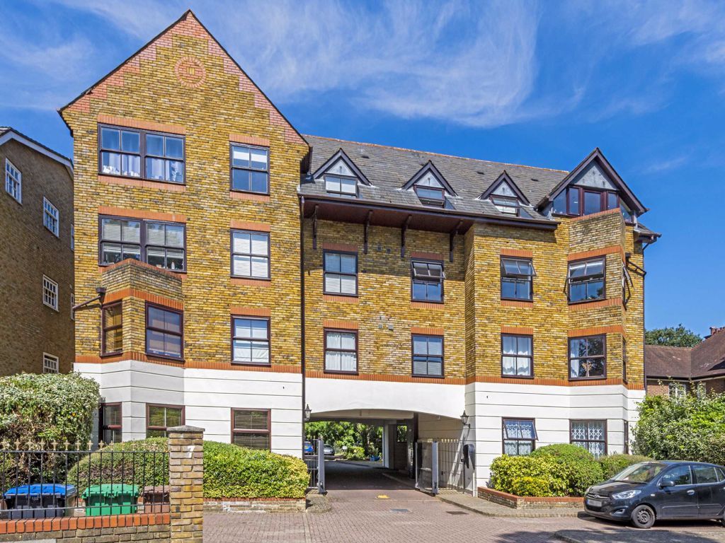 2 bed flat for sale in Surbiton Hill Park, Surbiton KT5 Zoopla