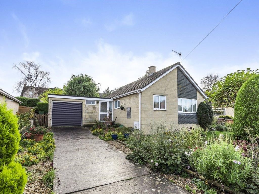 2 bed detached bungalow for sale in Castle Mead, Kings Stanley