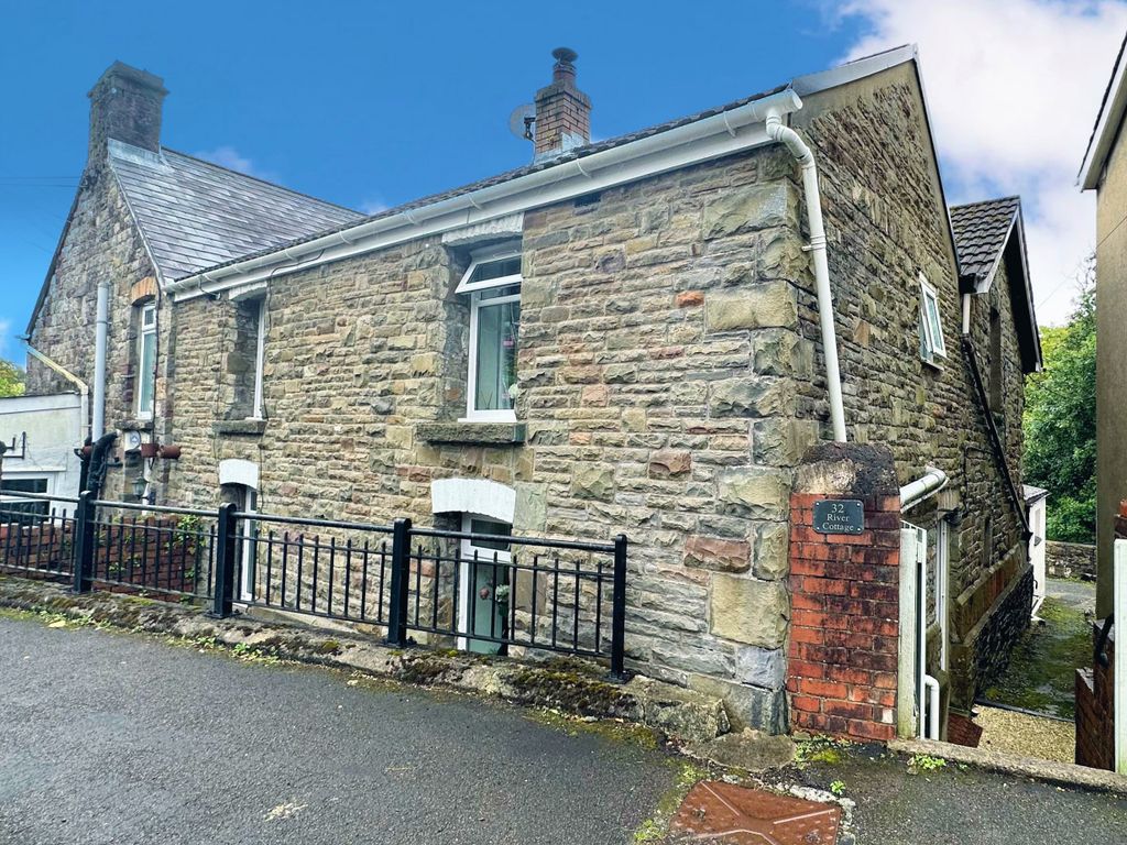 2 bed flat for sale in Heol Tawe, Abercrave, Swansea SA9, £136,000 Zoopla