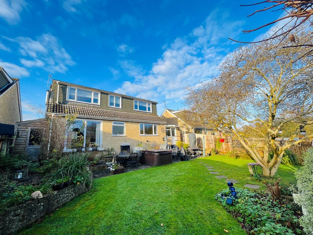 Shreen Way, Gillingham SP8  