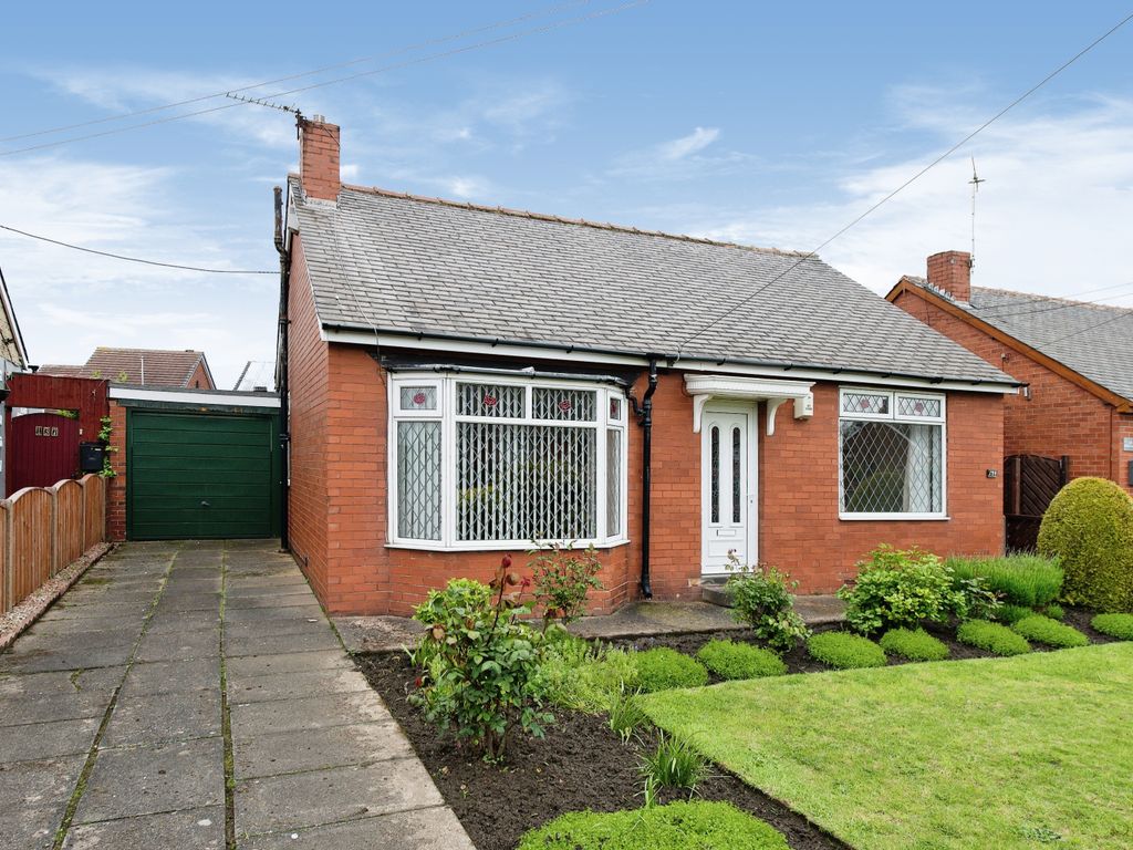 2 bed bungalow for sale in Redhill Avenue, Castleford, West Yorkshire