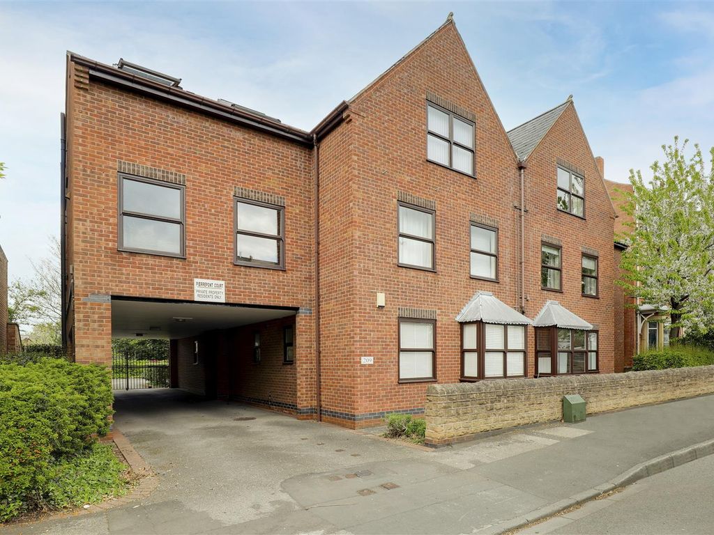 2 bed flat for sale in Pierrepont Court, West Bridgford
