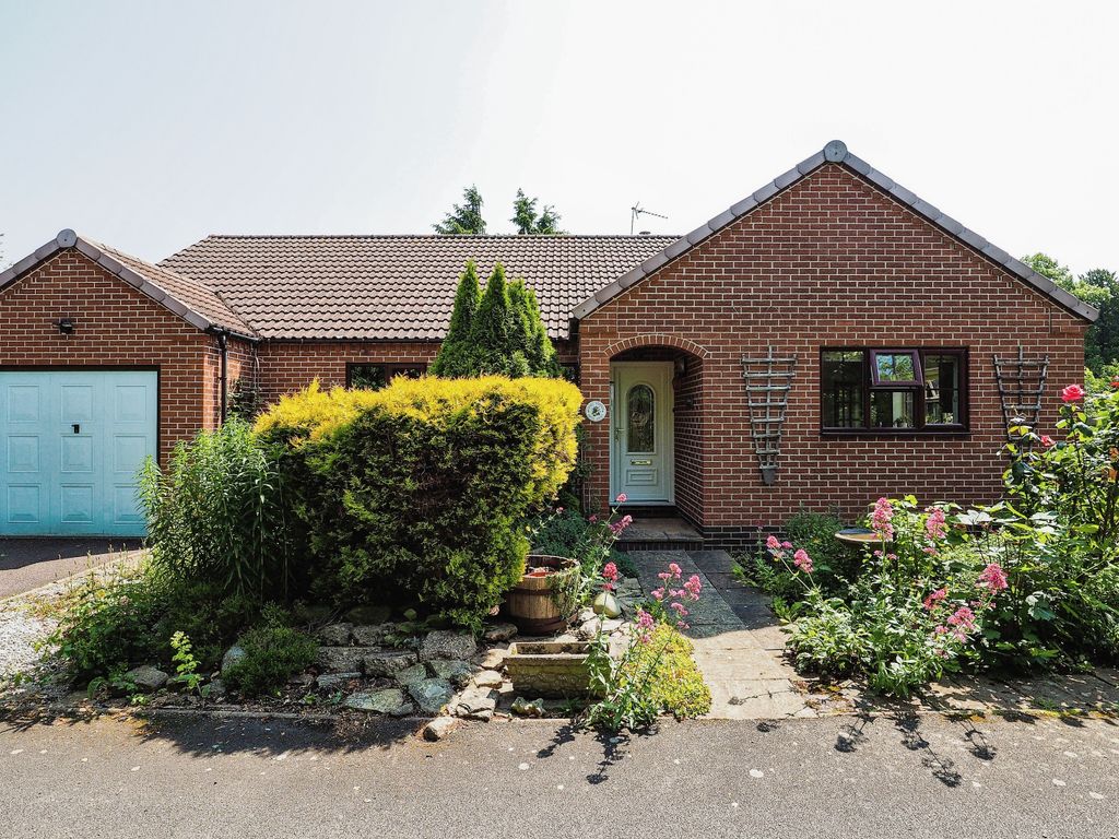 3 bed bungalow for sale in St. Marys Road, Bingham, Nottingham