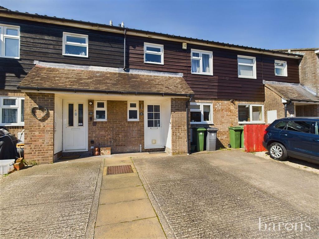 3 bed terraced house for sale in Barry Way, Brighton Hill, Basingstoke