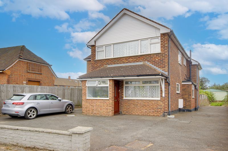 4 bed detached house for sale in The Ride, Ponders End, Enfield EN3, £
