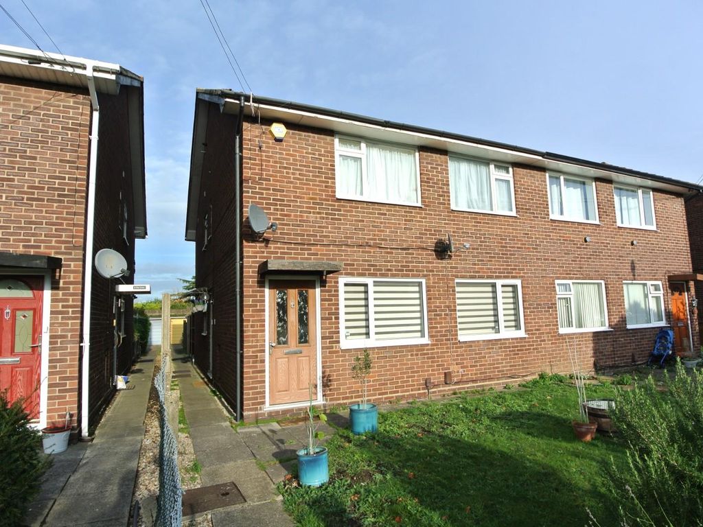2 bed for sale in The Yews, Reedsfield Road, Ashford TW15, £