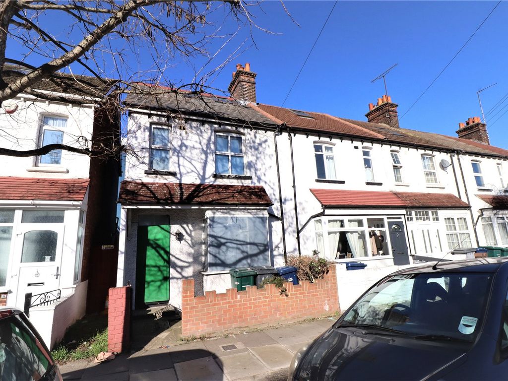 4 bed end terrace house for sale in Annesley Avenue, Colindale, London