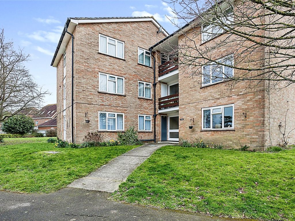 2 bed flat for sale in Sleets Road, Broadbridge Heath, Horsham, West