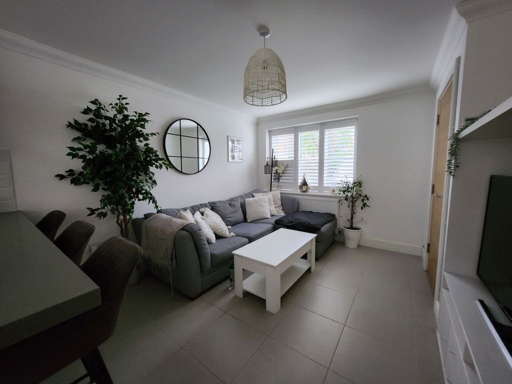 3 bed town house to rent in Mulberry Gardens, GoringBySea, Worthing BN12, £1,700 pcm Zoopla