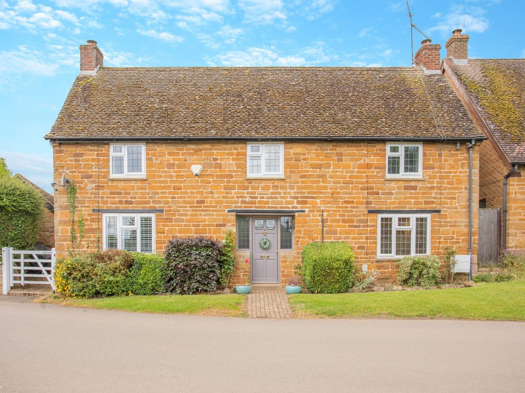 3 bed detached house for sale in Beech Lane, Northampton, Kislingbury