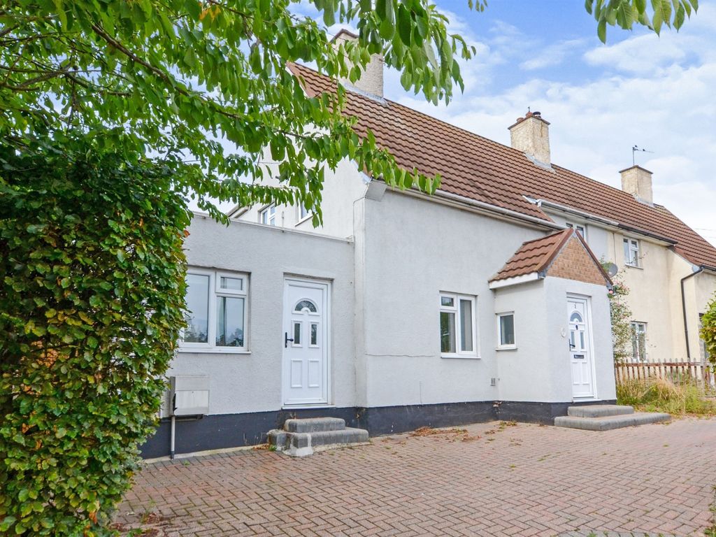 3 bed semidetached house for sale in Great North Road, Welwyn Garden