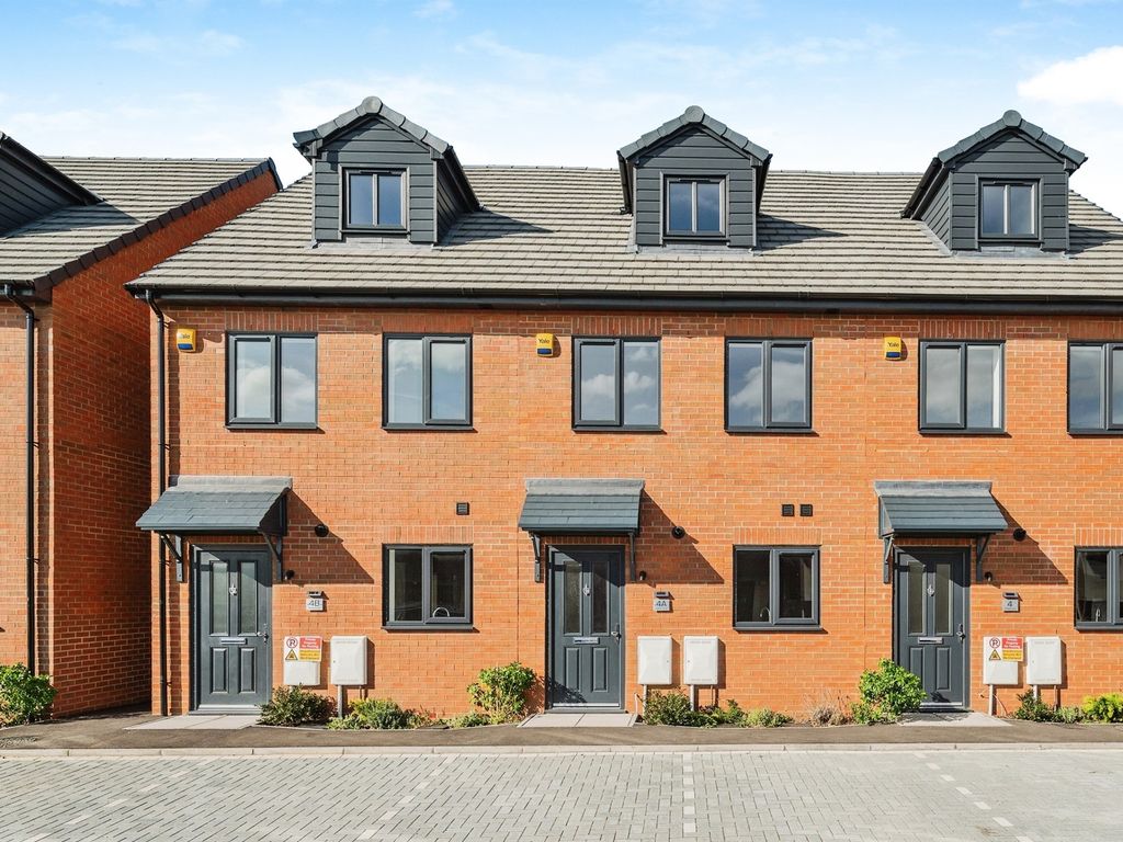 New home, 3 bed terraced house for sale in School Lane, Leagrave, Luton