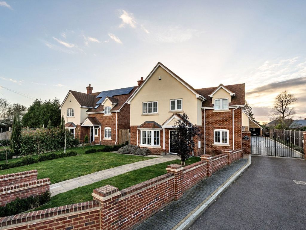 4 bed detached house for sale in St James Lane, Greenhithe, Kent DA9