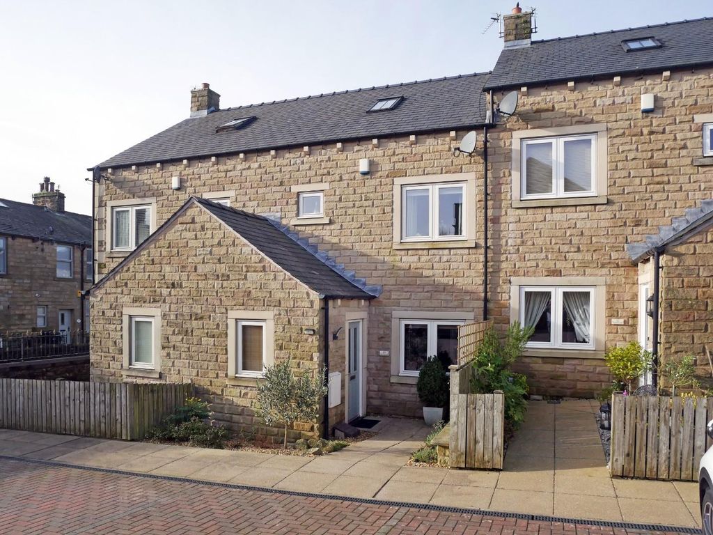 3 bed town house for sale in Clover Croft, Higham, Burnley BB12, £