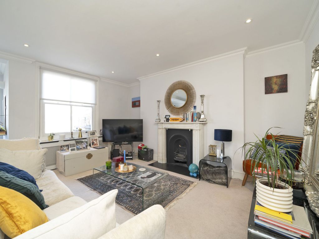 3 bed flat to rent in Marloes Road, London W8, £4,000 pcm Zoopla
