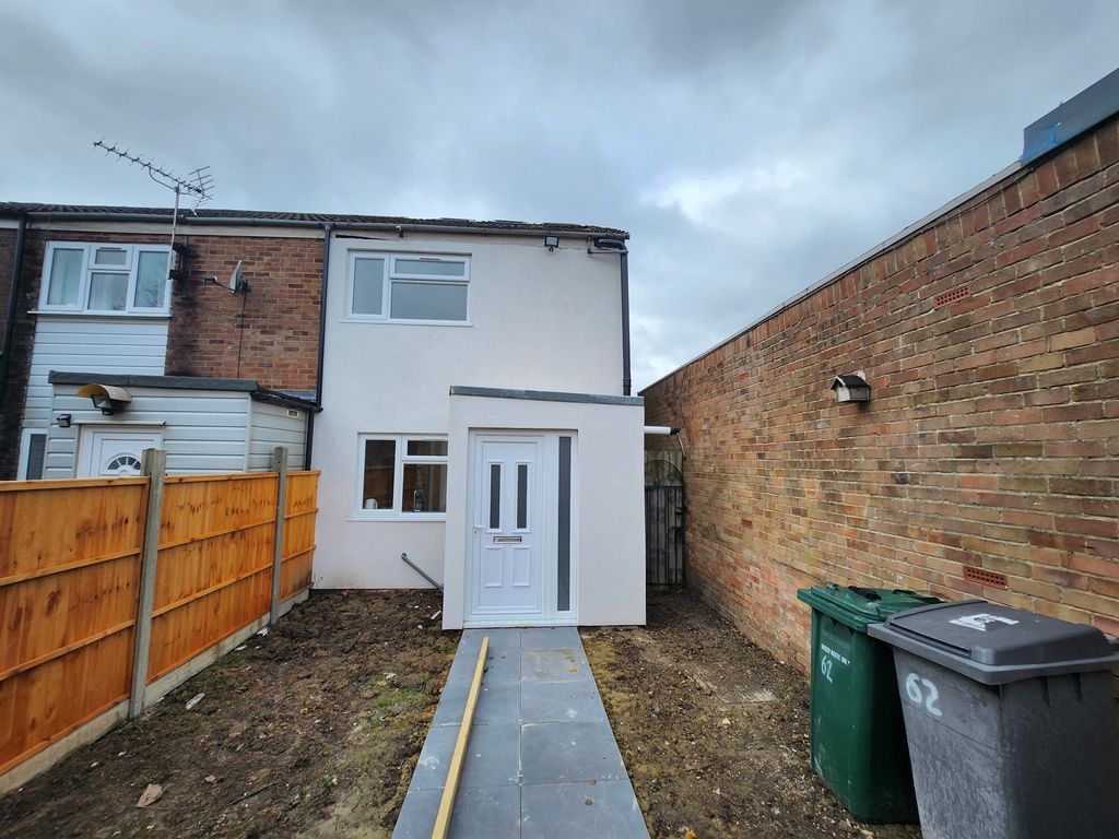 3 bed end terrace house for sale in Luther Close, Edgware HA8 Zoopla