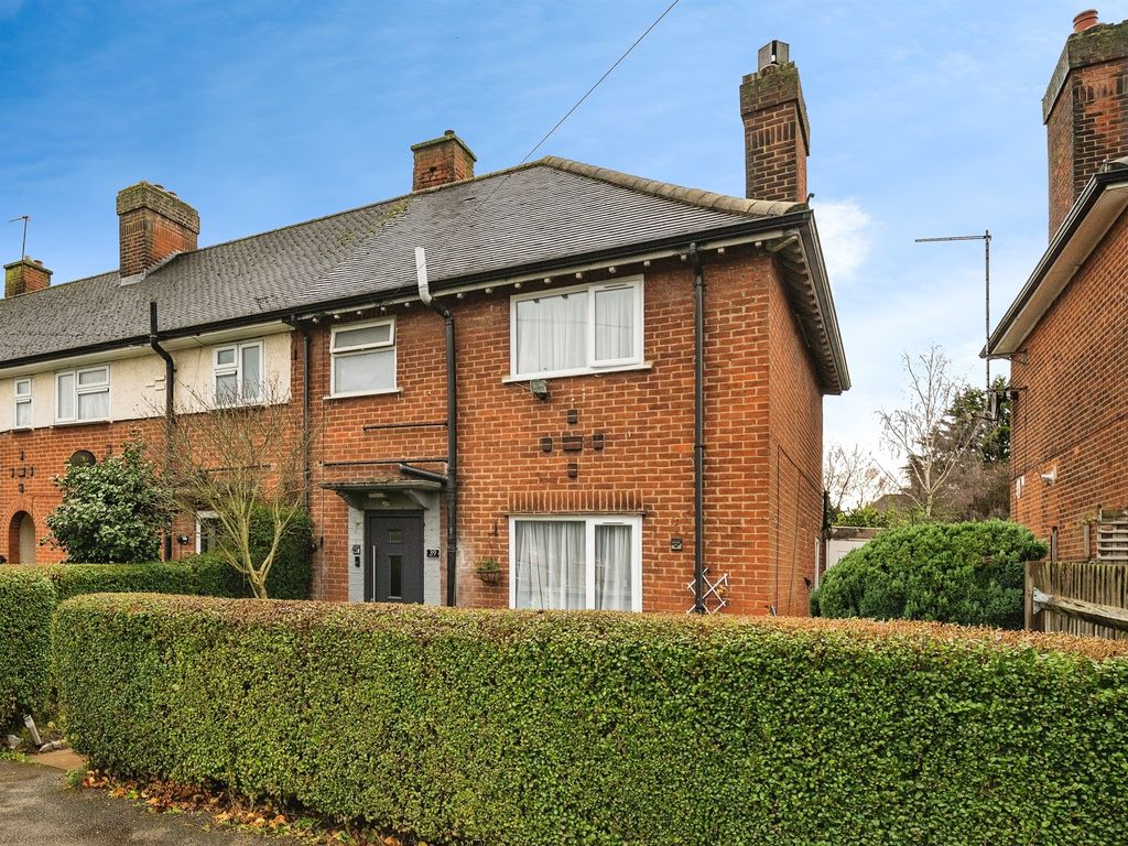 3 bed end terrace house for sale in Alexander Road, London Colney, St