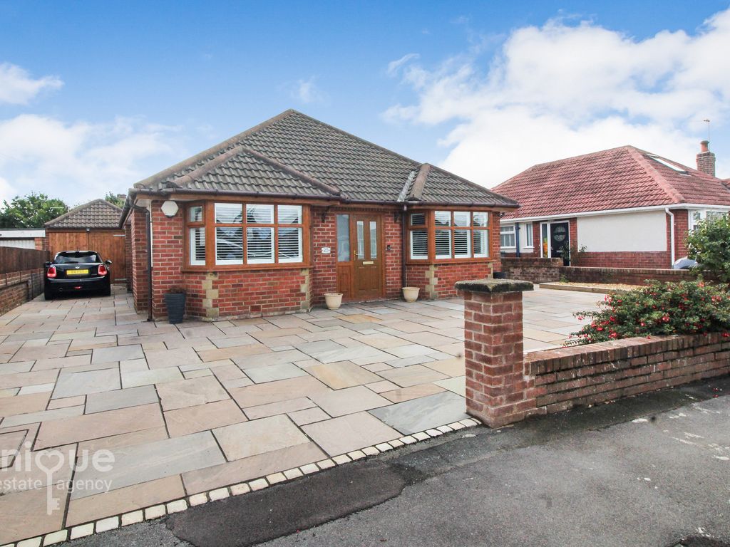 4 bed bungalow for sale in Clive Avenue, Lytham St. Annes FY8 Zoopla