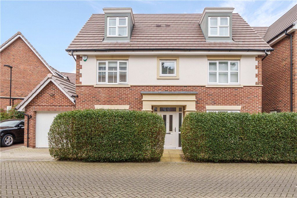 5 bed detached house for sale in Truesdales, Ickenham, Middlesex UB10