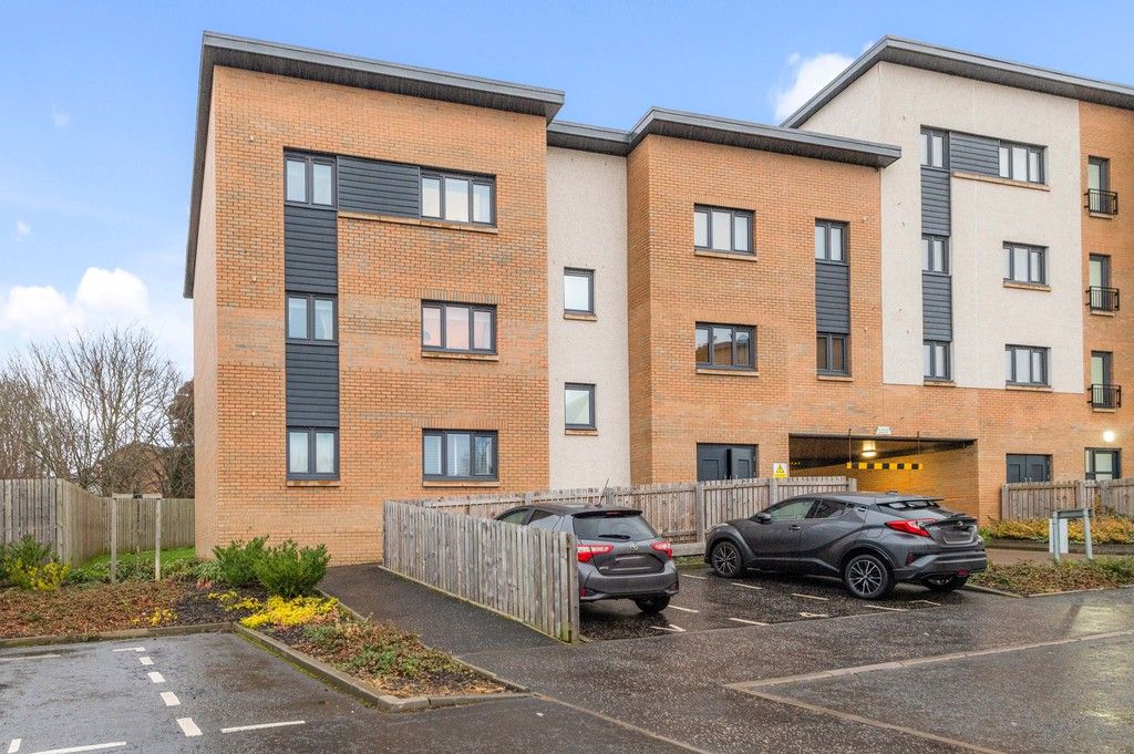2 bed flat to rent in Forbes Place, Laurieston, Falkirk FK2 Zoopla