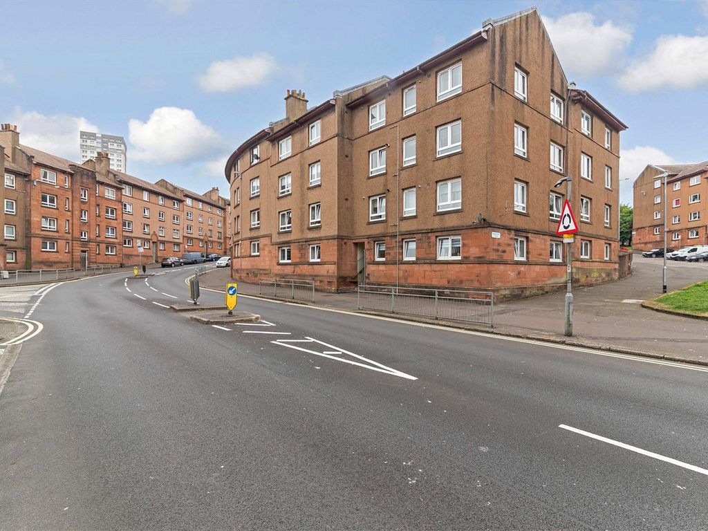 2 bed flat for sale in Sir Michael Street, Greenock, Inverclyde PA15