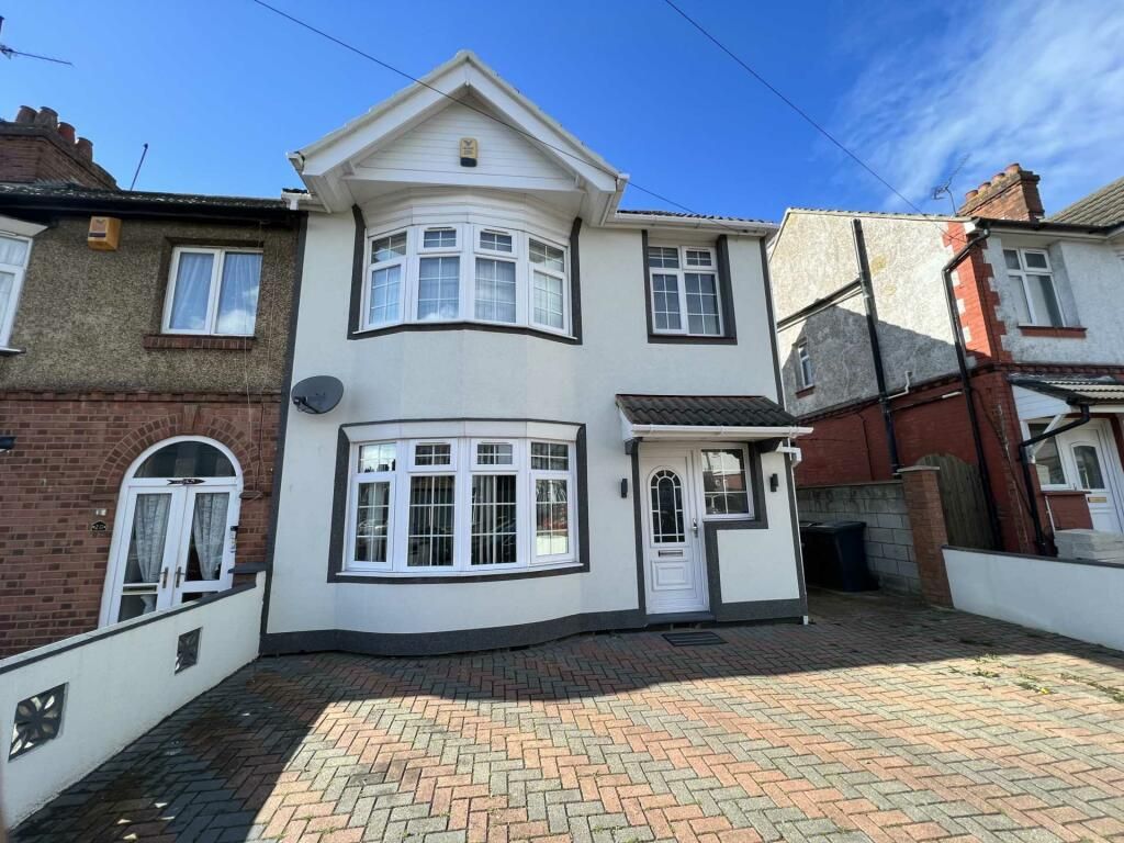3 bed property to rent in Durbar Road, Luton LU4 Zoopla