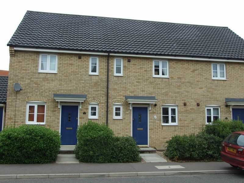 2 bed terraced house to rent in Wood Avens Way, Wymondham, Norfolk NR18