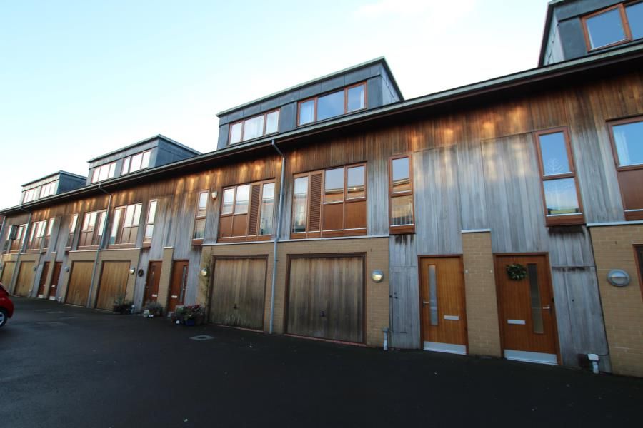 3 bed flat to rent in Wellesley Mews, WestburyOnTrym, Bristol BS10, £