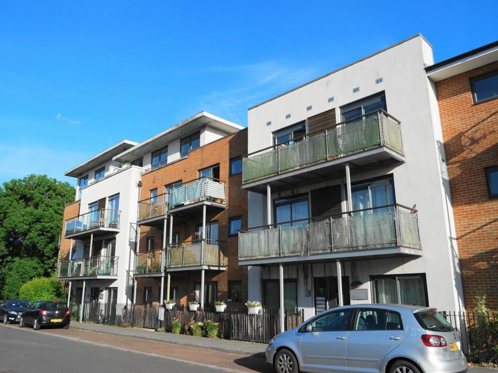 2 bed flat for sale in Highfield Close, London SE13 Zoopla