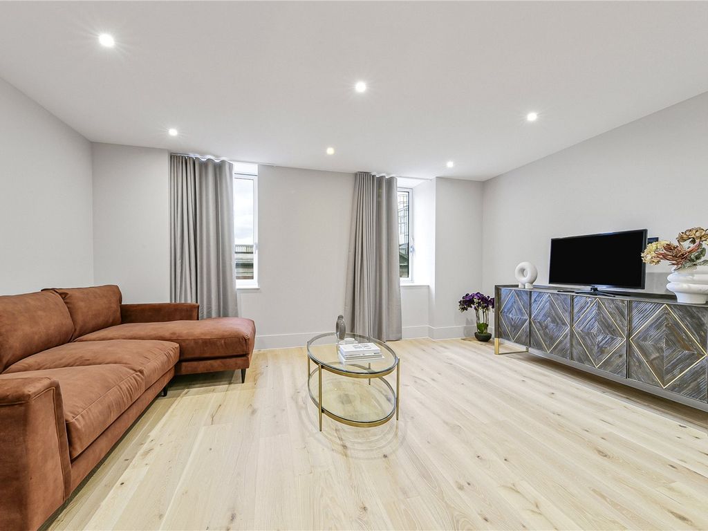1 bed flat to rent in Baker Street, London NW1, £4,925 pcm Zoopla