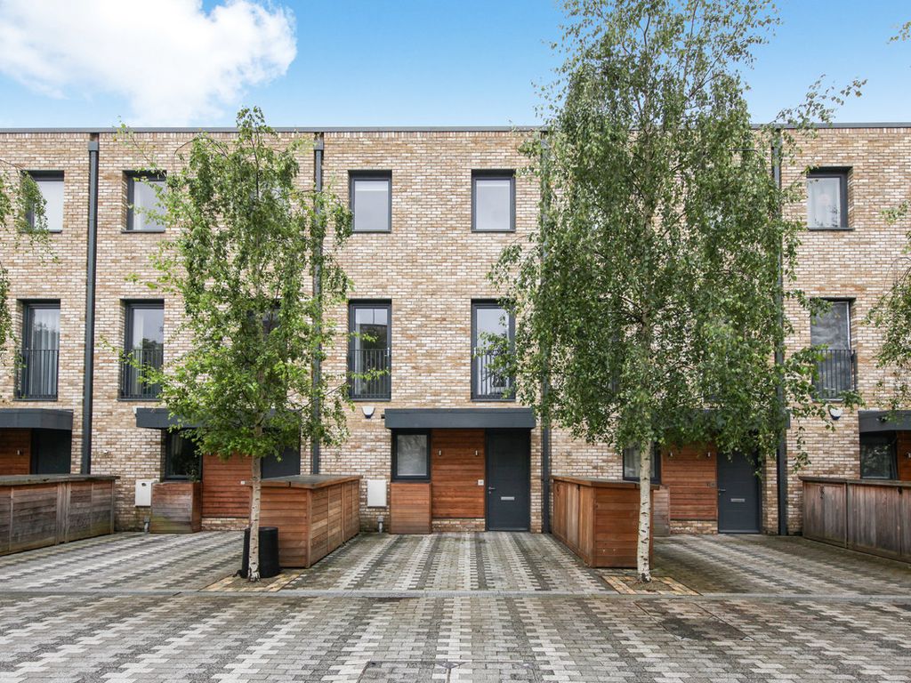 New home, 4 bed terraced house for sale in Beatrice Place, Wimbledon