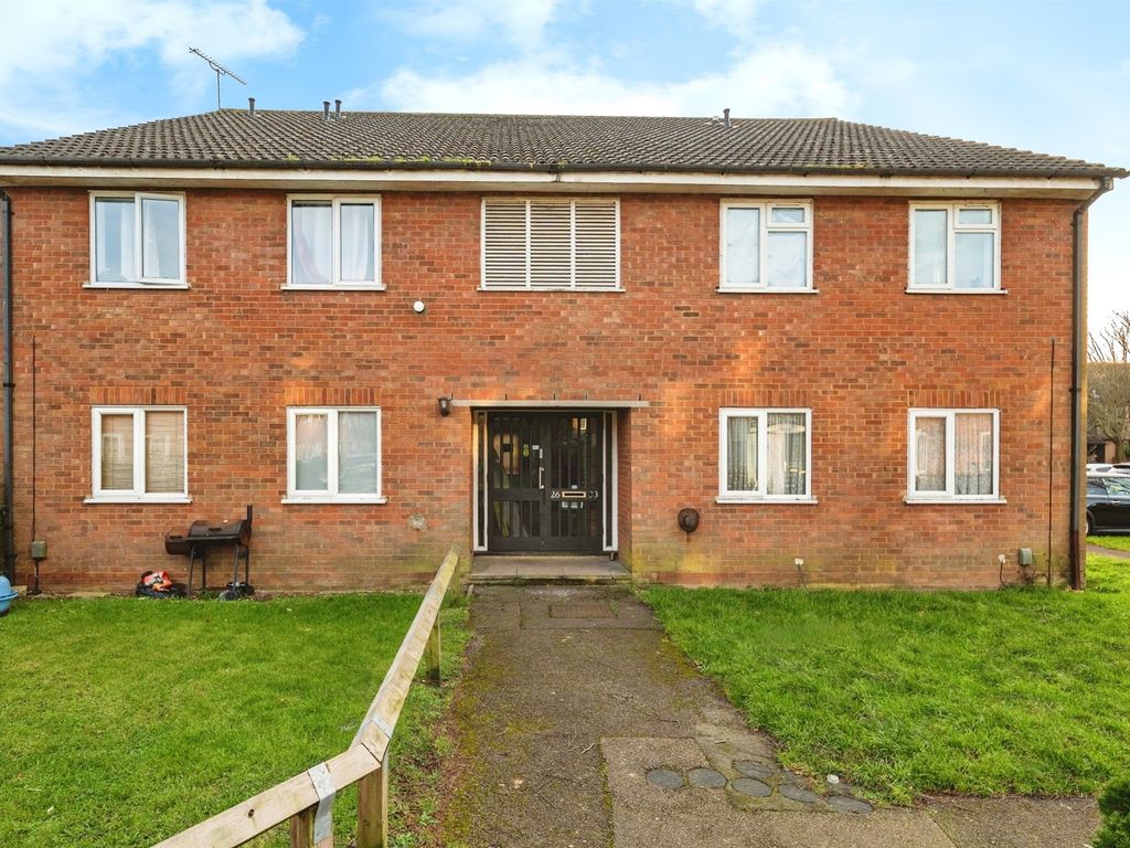 1 bed flat for sale in Galloway Close, Broxbourne EN10, £185,000 Zoopla