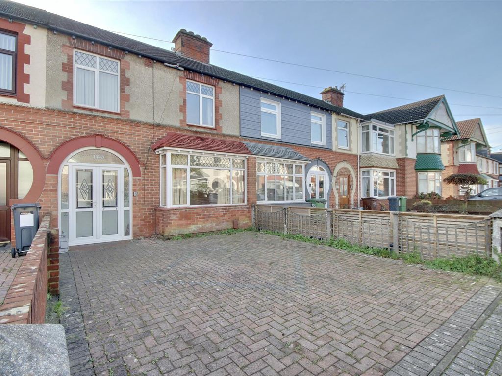 4 bed terraced house for sale in Hawthorn Crescent, Cosham, Portsmouth