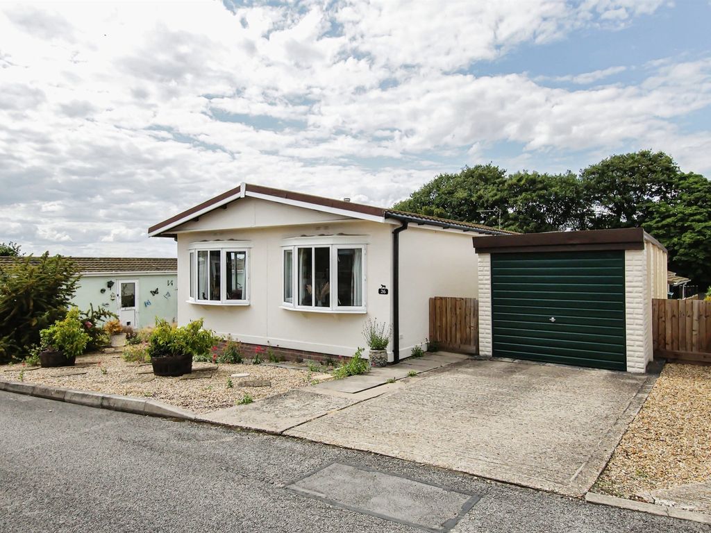 3 bed mobile/park home for sale in Priors Close, Witchford, Ely CB6