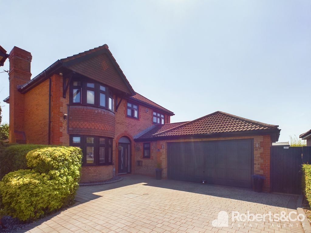 4 bed detached house for sale in Allington Close, WaltonLeDale