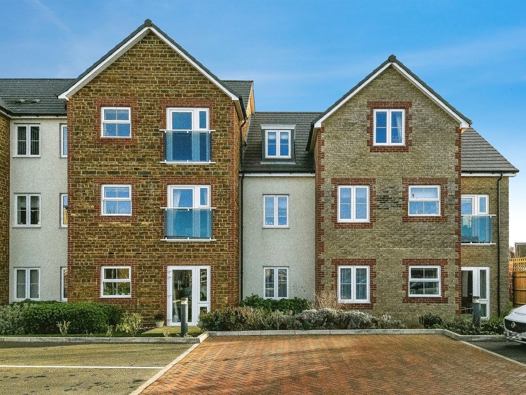 2 bed flat for sale in Valentine Road, Hunstanton PE36, £320,000 Zoopla