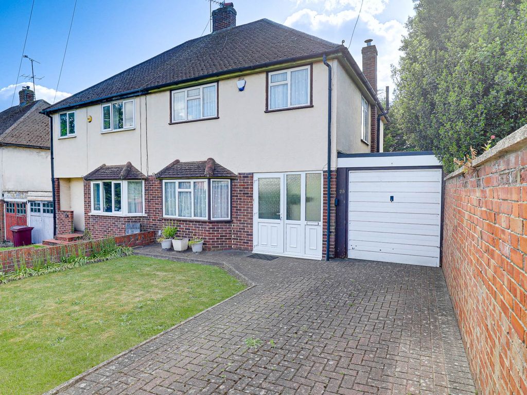 3 bed semidetached house for sale in Donkin Hill, Caversham RG4, £