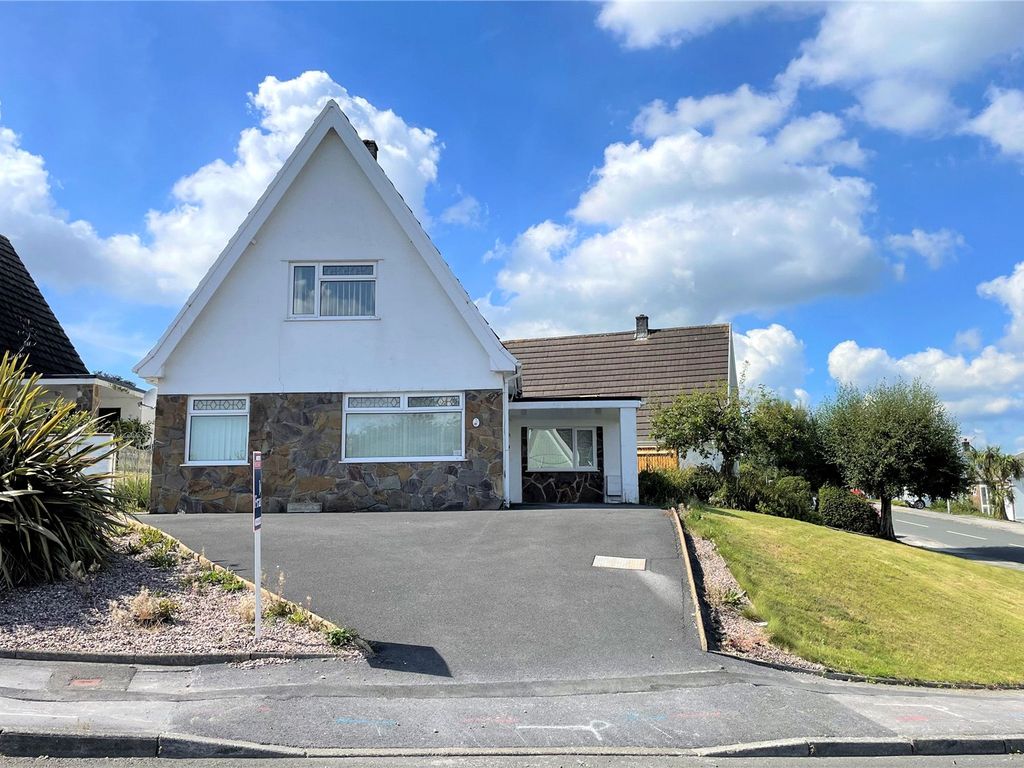 3 bed detached house for sale in Hendre Park, Llangennech, Llanelli, Carmarthenshire SA14 Zoopla