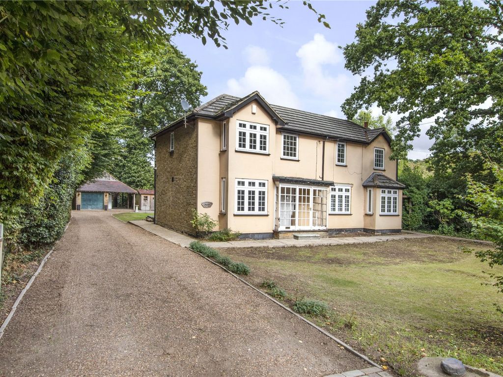 4 bed detached house for sale in Longfield Avenue, Gravesend, Kent DA13