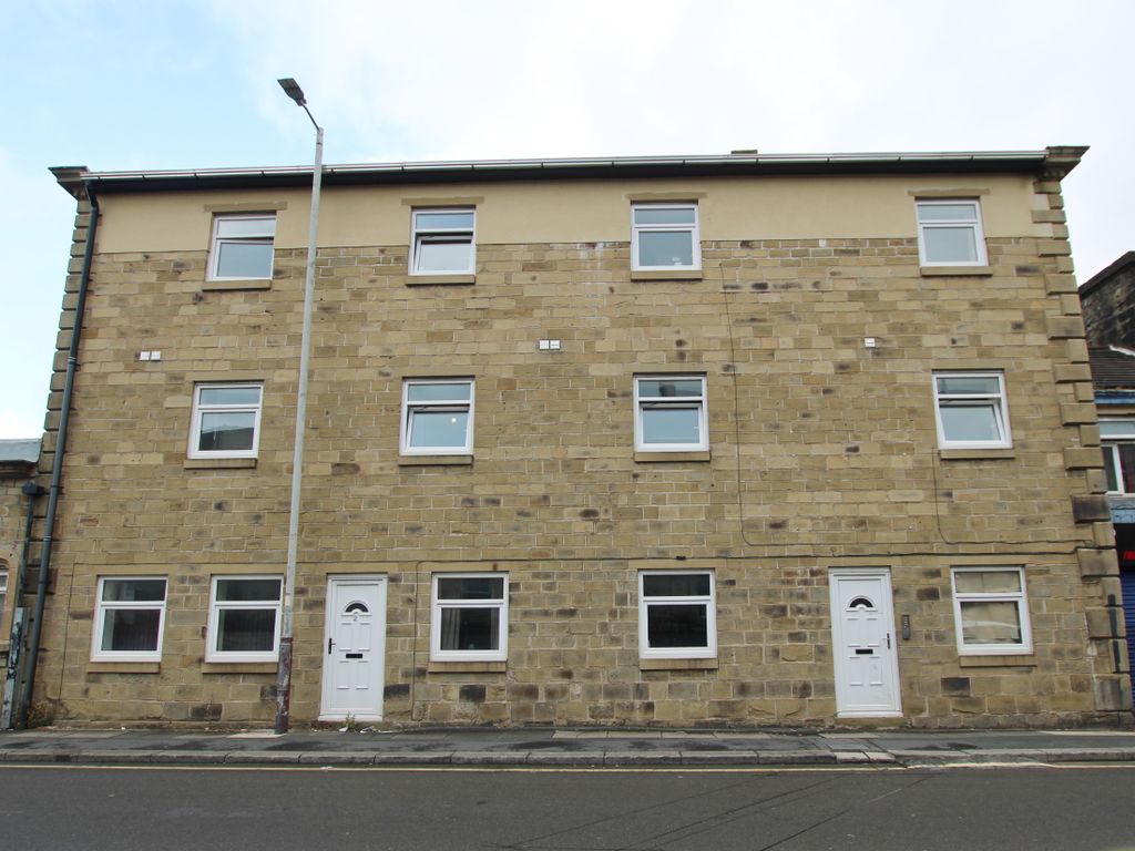 1 bed flat to rent in Blackburn Road, Accrington BB5, £450 pcm Zoopla