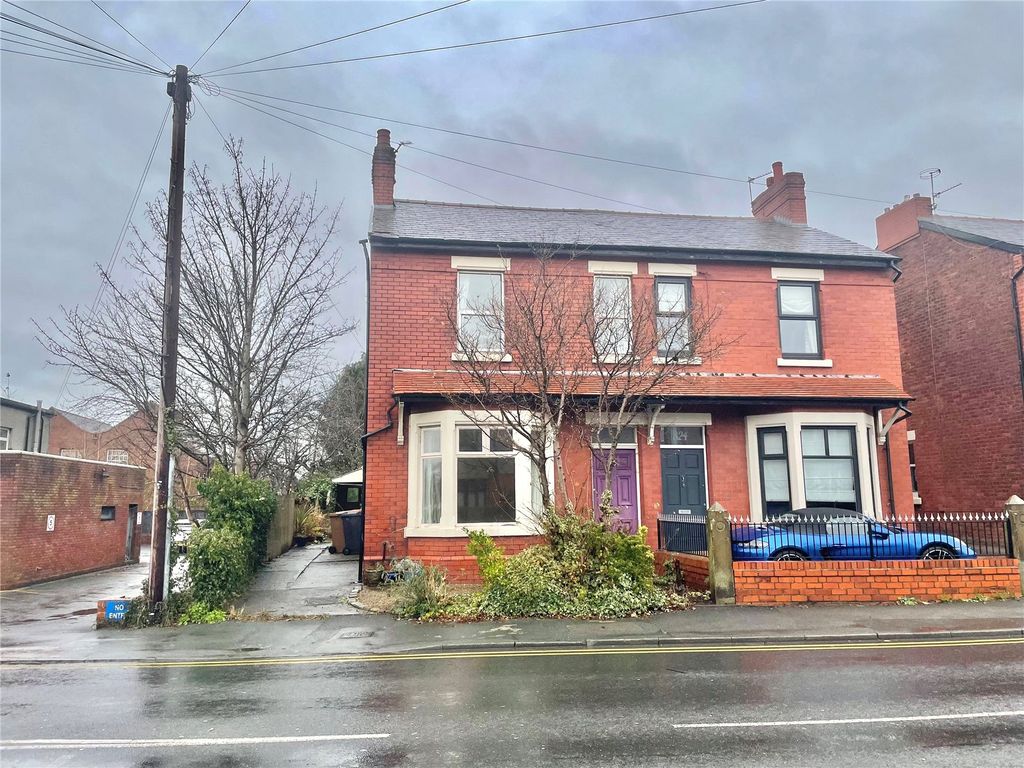 3 bed end terrace house for sale in Sharoe Green Lane, Fulwood, Preston
