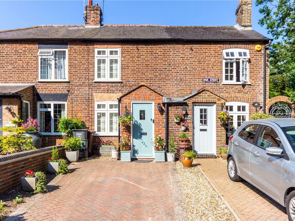 2 bed terraced house for sale in High Street, Redbourn, St. Albans
